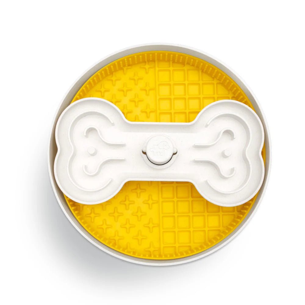 Puzzle Licker Maze - Triple Textures, Triple Fun (Yellow) - Eva Pet - Puzzle Feeder™